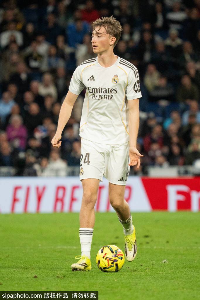 温情时刻！西甲历史首创 西班牙人特殊球队球员圆梦点球大战